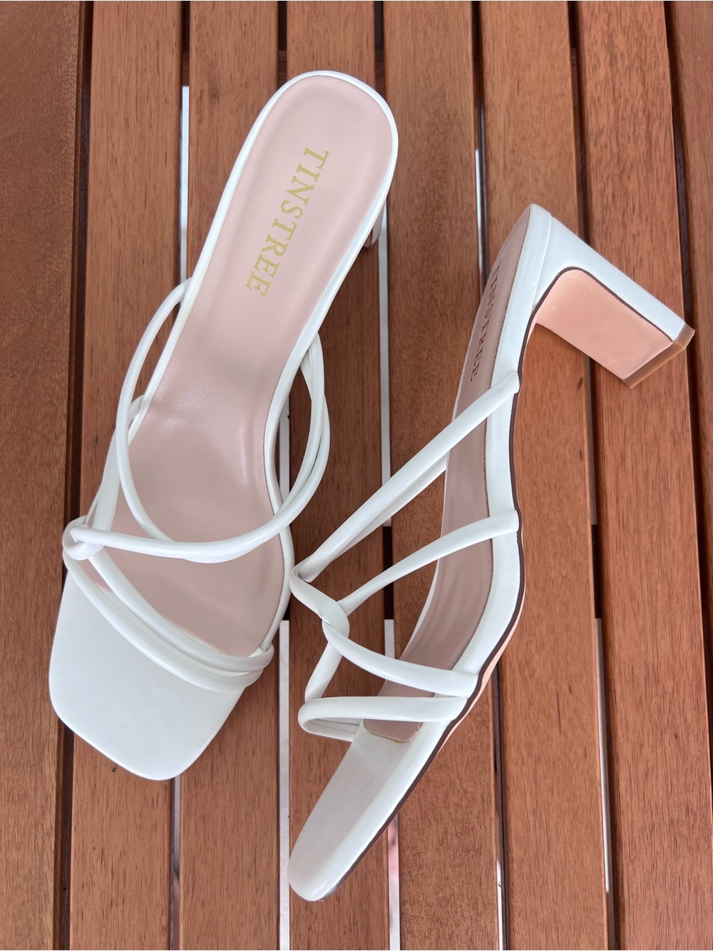 Tinstree NWT Women’s White Strappy Thin Block Heel Sandals  New In Box Size 11